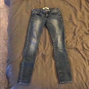 Hollister size 1 skinny jeans
